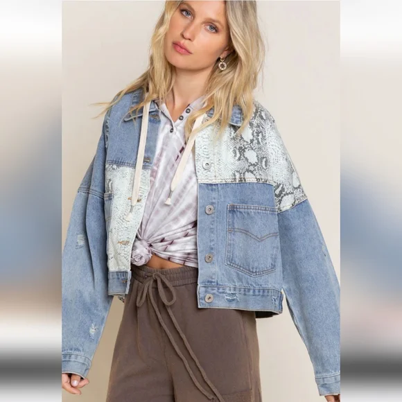 POL Snakeskin Patch Button Up Dustressed Denim Jean Jacket Women's Size Large L - Picture 1 of 15
